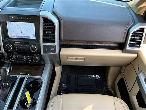 Used 2019 Ford F150 Lariat image 26