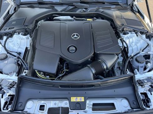 Used 2025 Mercedes-Benz C 300 4MATIC Sedan image 10
