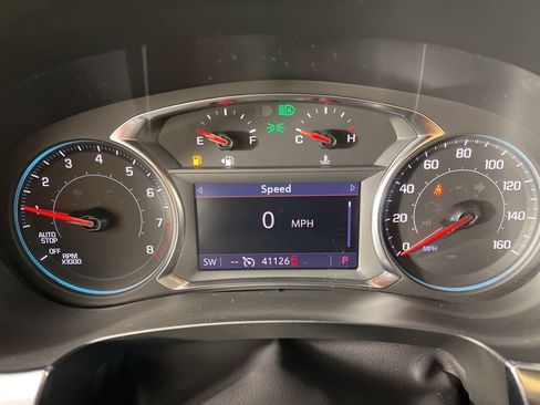 Certified 2023 Chevrolet Traverse LT FWD image 37