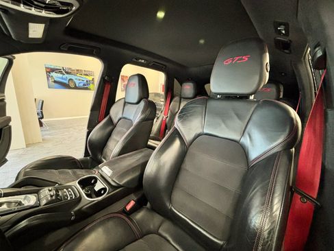 Used 2016 Porsche Cayenne GTS image 11