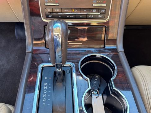 Used 2015 Lincoln Navigator 4WD w/ Equipment Group 101A Reserve image 30