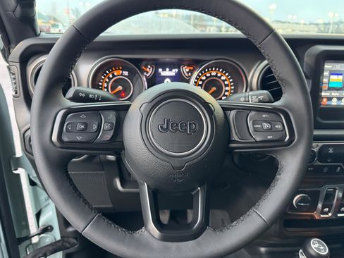 Used 2023 Jeep Wrangler Sport S image 11