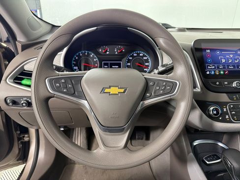 Used 2022 Chevrolet Malibu LT image 15