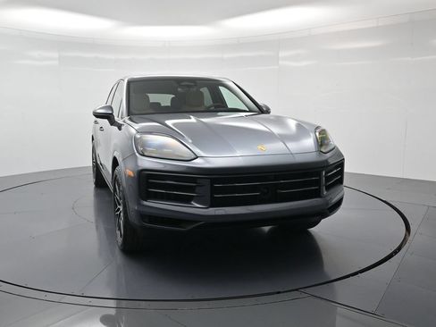 Certified 2026 Porsche Cayenne AWD/4WD image 33
