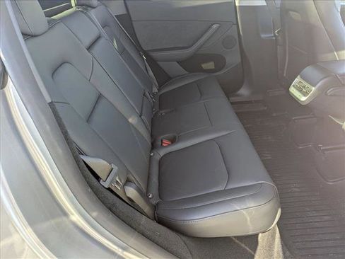 Used 2024 Tesla Model Y Performance image 19