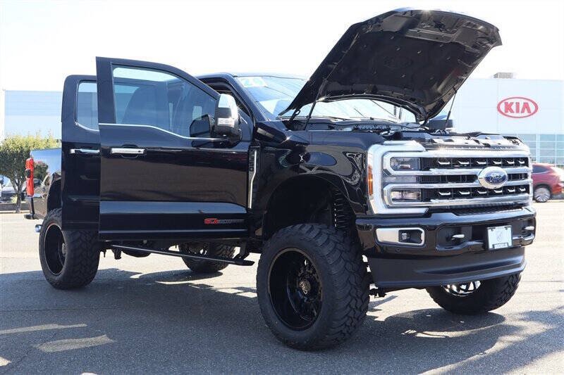 Used 2024 Ford F350 Platinum AWD/4WD image 41