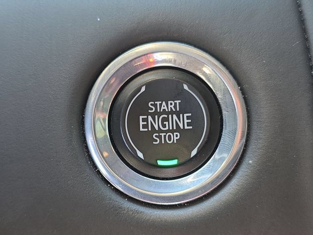 Used 2023 GMC Yukon Denali Ultimate AWD/4WD image 17