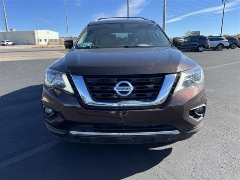 Used 2020 Nissan Pathfinder Platinum w/ Cargo Package image 3
