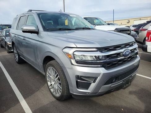 Used 2024 Ford Expedition Limited image 1
