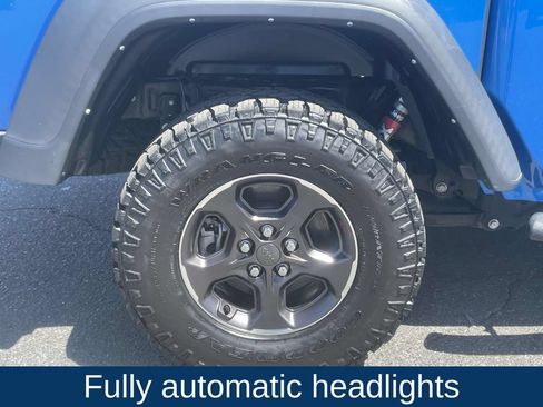 Used 2021 Jeep Gladiator Rubicon AWD/4WD image 15