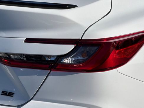 New 2026 Toyota Camry Hybrid image 12