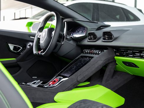 Used 2023 Lamborghini Huracan Tecnica RWD image 43