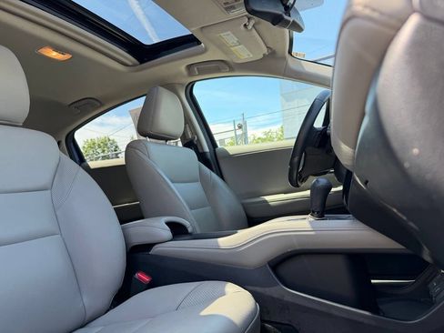 Used 2016 Honda HR-V EX-L image 11