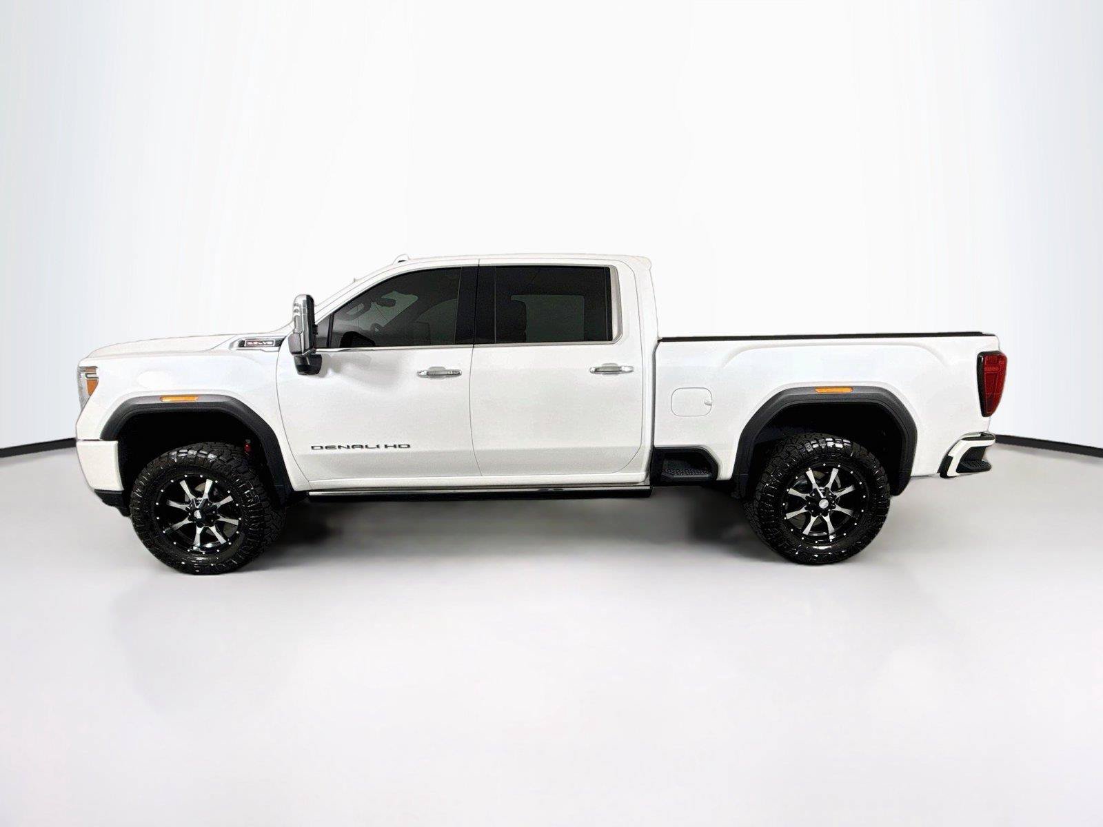 Used 2022 GMC Sierra 2500 Denali w/ Denali Ultimate Package AWD/4WD image 8