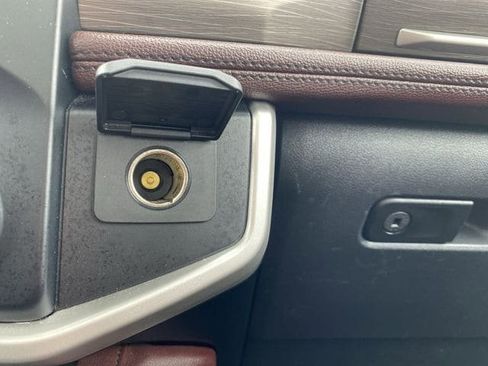 Used 2024 Ford Expedition Limited image 41