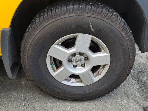 Used 2007 Nissan Xterra S w/ Side & Curtain Airbag Pkg image 9