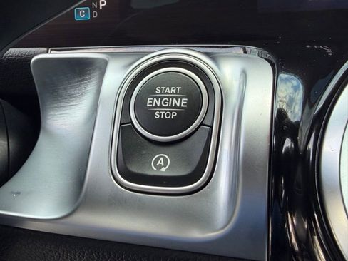 Used 2026 Mercedes-Benz GLB 250 4MATIC image 26