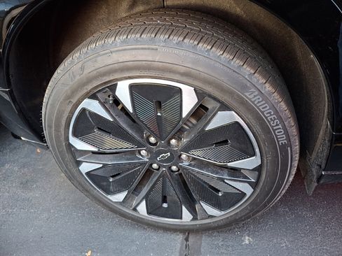 New 2026 Chevrolet Blazer EV RS image 6