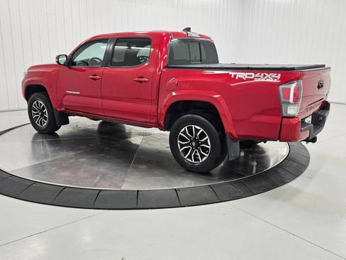 Used 2021 Toyota Tacoma TRD Sport AWD/4WD image 3