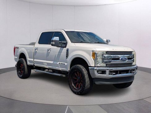 Used 2017 Ford F250 Lariat w/ Chrome Package AWD/4WD image 8