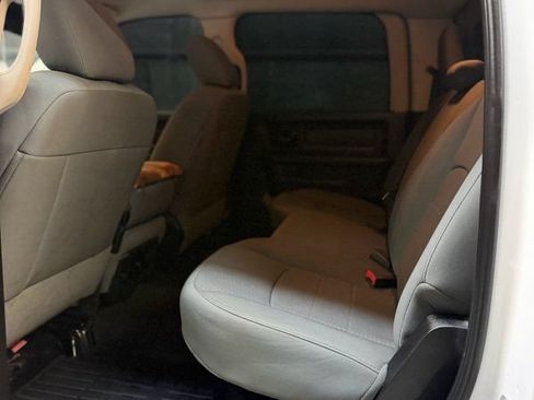 Used 2014 RAM 3500 Tradesman w/ Chrome Appearance Group AWD/4WD image 9
