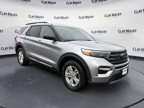 Used 2022 Ford Explorer XLT w/ Equipment Group 202A AWD/4WD image 7