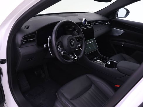 Certified 2023 Maserati Grecale Modena AWD/4WD image 6