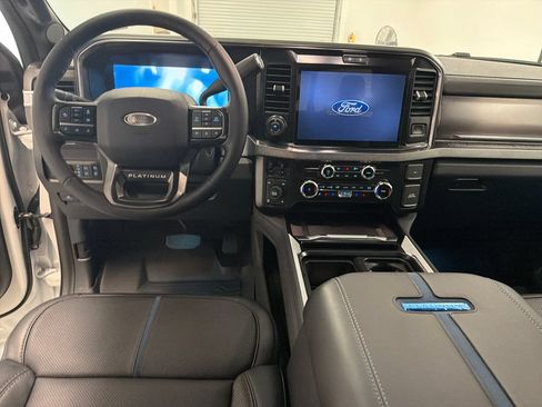 New 2026 Ford F250 Platinum w/ FX4 Off-Road Package AWD/4WD image 15