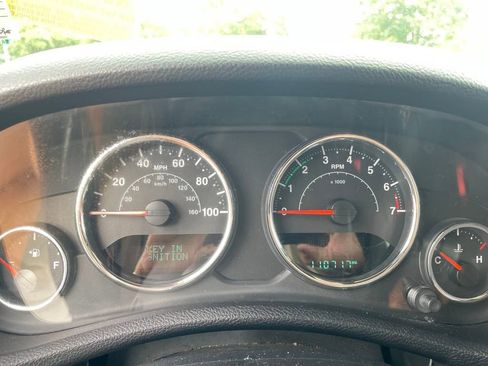 Used 2018 Jeep Wrangler Unlimited Sport S image 19