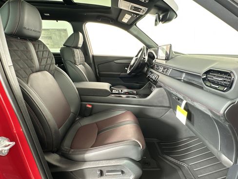 New 2026 Honda Pilot Black Edition image 31