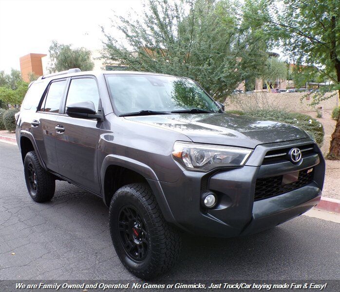 Used 2020 Toyota 4Runner SR5 AWD/4WD image 1