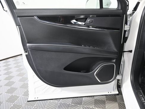 Used 2022 Lincoln Nautilus Reserve w/ Cargo Utility Package image 19