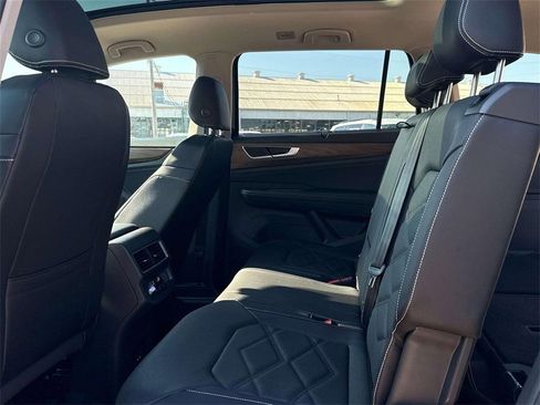 New 2026 Volkswagen Atlas SE FWD image 24
