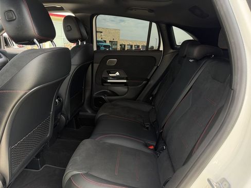 Used 2025 Mercedes-Benz GLA 250 4MATIC image 26