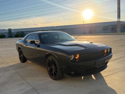 Used 2017 Dodge Challenger SXT Plus RWD image 5
