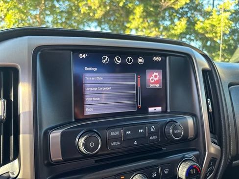 Used 2016 GMC Sierra 2500 Denali w/ Duramax Plus Package AWD/4WD image 28
