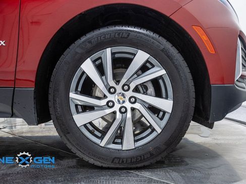 Used 2024 Chevrolet Equinox LT image 40