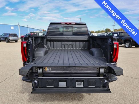New 2025 GMC Sierra 3500 Denali Ultimate image 5