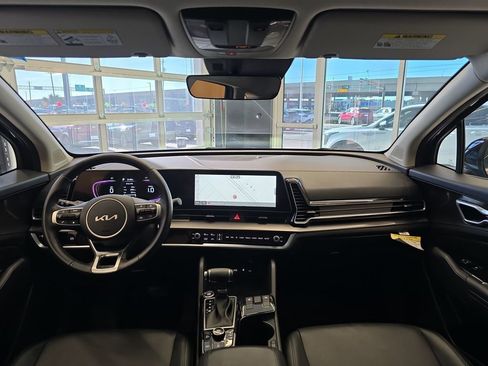 Certified 2025 Kia Sportage EX image 17