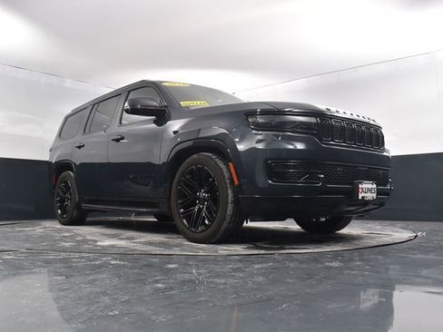 Used 2022 Jeep Wagoneer Series III image 44