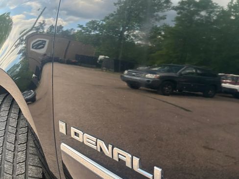 Used 2007 GMC Yukon XL Denali AWD/4WD image 43