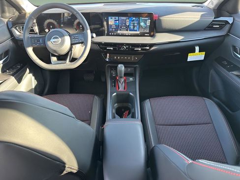 New 2026 Nissan Kicks SR w/ Cold Weather Package image 10