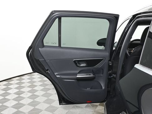 Used 2026 Mercedes-Benz GLC 300 4MATIC image 29