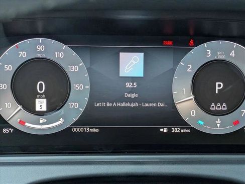 New 2026 Land Rover Range Rover Velar Dynamic SE AWD/4WD image 11