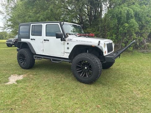 Used 2012 Jeep Wrangler Unlimited Sport image 9