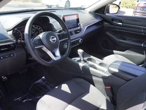 Certified 2025 Nissan Altima 2.5 SV FWD image 16