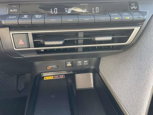 Used 2025 Toyota Camry LE FWD image 37