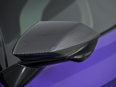 Used 2024 Lamborghini Revuelto image 7