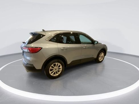 Used 2022 Ford Escape SE image 8
