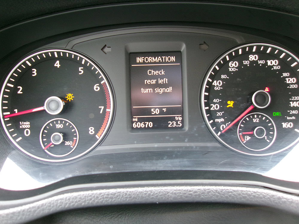 Used 2013 Volkswagen Passat 2.5 SE FWD image 19